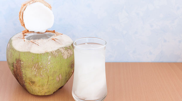 Manfaat Air Kelapa untuk Kesehatan Ibu