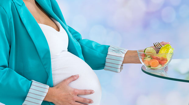 Catat 8 Makanan yang Dilarang untuk Ibu Hamil Muda