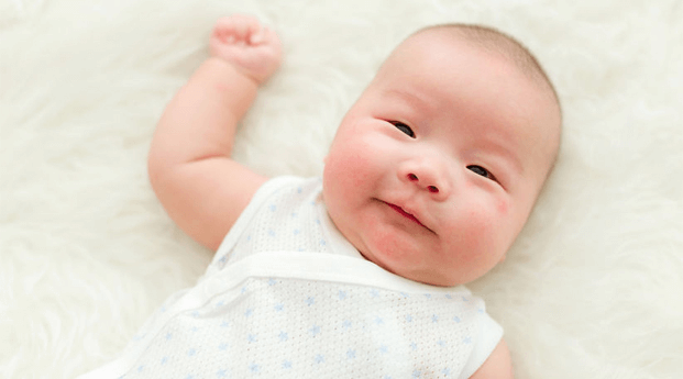 Ketahui Karakteristik Bayi Usia 0 Bulan