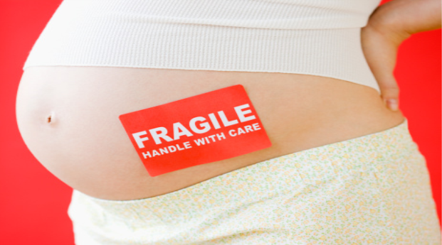 Hindari Gangguan Kehamilan, Jatuh Tengkurap saat Hamil